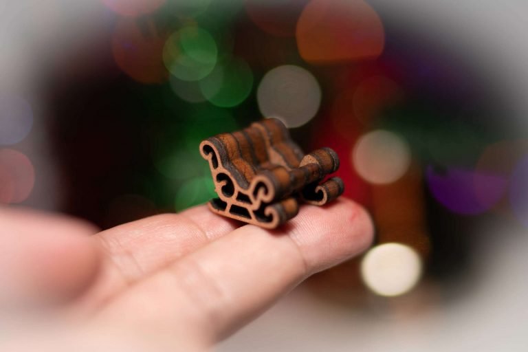 How to cut an adorable miniature sleigh on a Glowforge