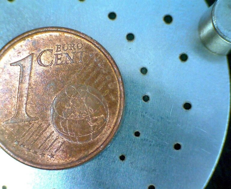 High precision cutting of stainless steel